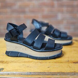 Sorel Black Leather Joanie III Platform Strappy Sandals Size 7